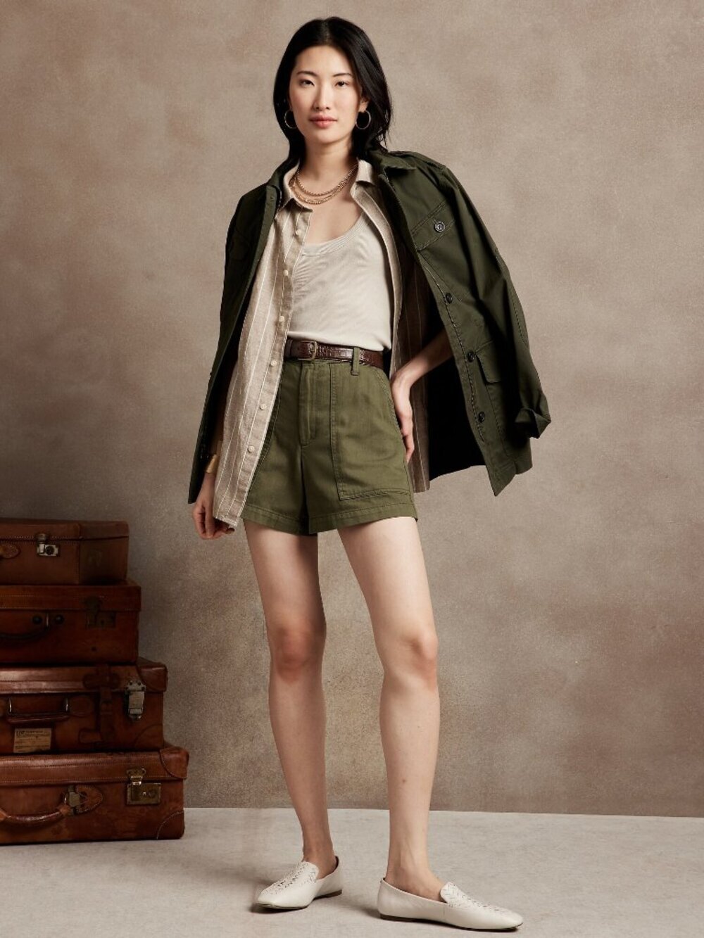 2/$30 Banana Republic Tie-Waist Utility Short in Vegan 0#A2494